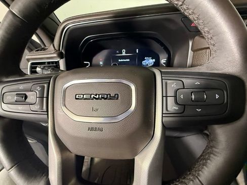 Used 2024 GMC Yukon Denali w/ Advanced Technology Package AWD/4WD image 19