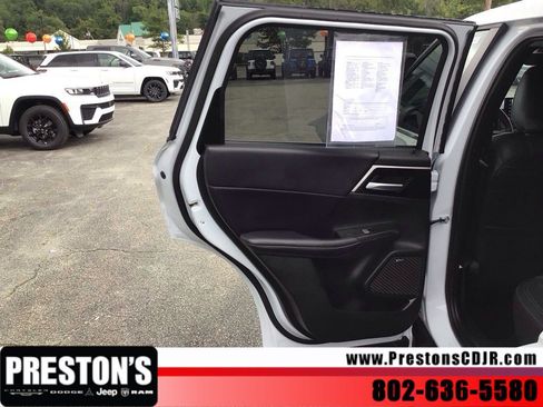 Used 2025 Mitsubishi Outlander SE AWD/4WD image 25