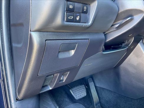 Used 2024 Toyota Highlander Limited AWD/4WD image 60