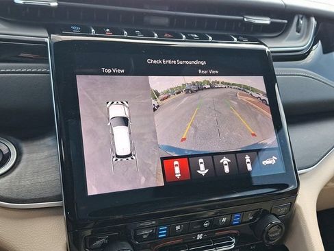Certified 2022 Jeep Grand Cherokee Limited 4xe w/ Luxury Tech Group II AWD/4WD image 23