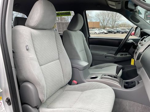 Used 2011 Toyota Tacoma 4x4 Double Cab w/ SR5 Pkg #2 image 46