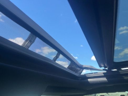 Used 2021 RAM 1500 Laramie image 14