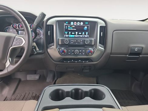 Used 2018 Chevrolet Silverado 1500 LT w/ All Star Edition AWD/4WD image 10