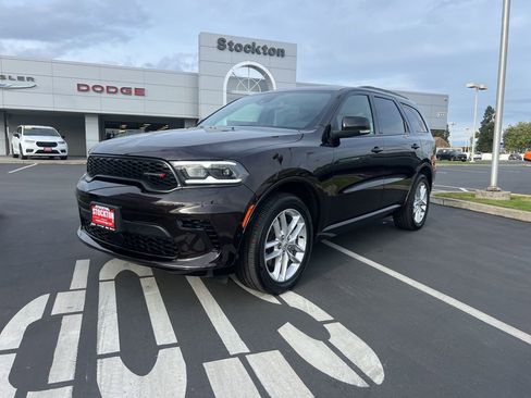 Used 2025 Dodge Durango GT image 3