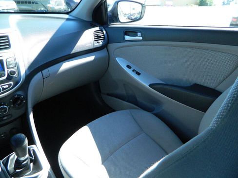 Used 2014 Hyundai Accent GLS image 16
