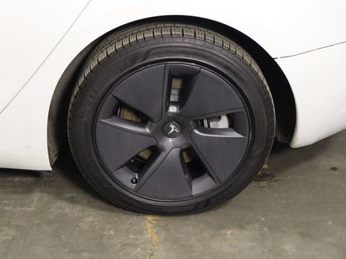 Used 2023 Tesla Model 3 Standard Range RWD image 48