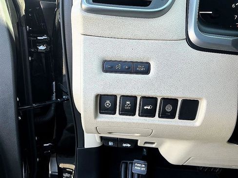 Certified 2024 Nissan Murano SL image 13