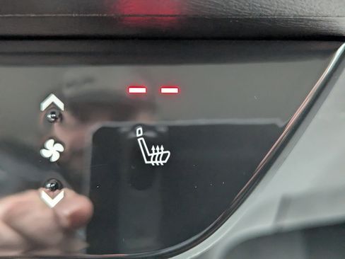 New 2026 Nissan Kicks SR w/ Cold Weather Package image 19