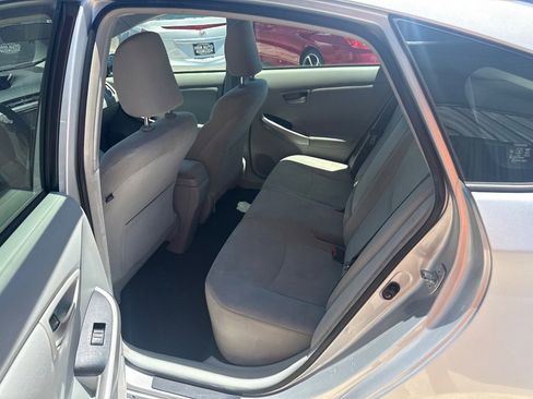 Used 2014 Toyota Prius Two FWD image 12