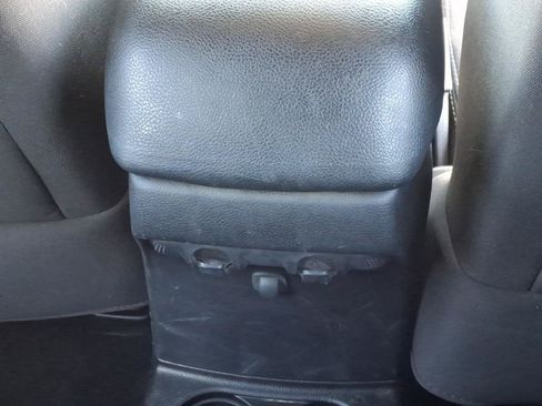 Used 2015 Jeep Wrangler Rubicon w/ Power Convenience Group AWD/4WD image 14