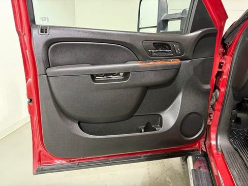 Used 2011 Chevrolet Silverado 3500 LTZ image 7