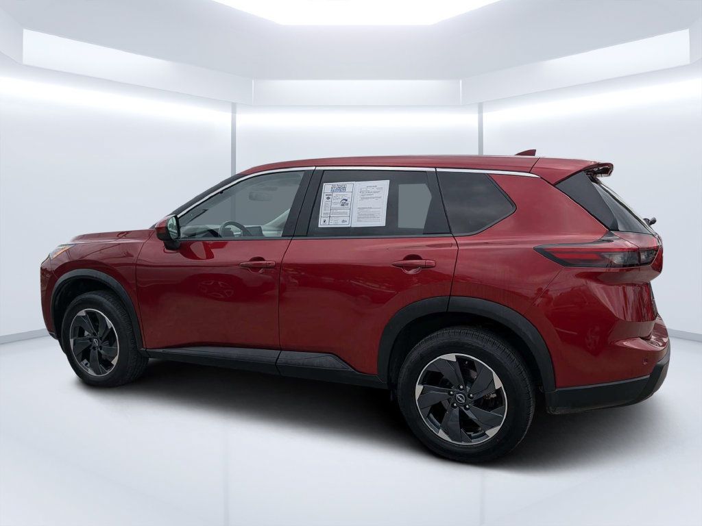 Used 2025 Nissan Rogue SV AWD/4WD image 6