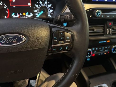 Used 2022 Ford Escape SEL image 42