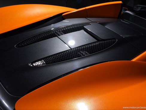 Used 2020 McLaren 570S Spider image 22