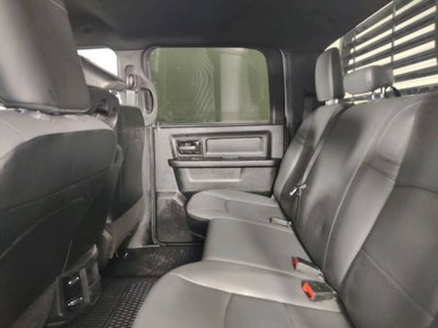 Used 2024 RAM 2500 Tradesman w/ Chrome Appearance Group AWD/4WD image 17