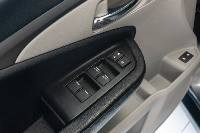 Used 2018 Honda Pilot EX-L image 5