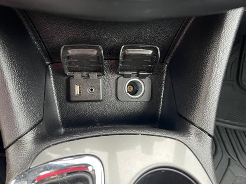 Used 2017 Chevrolet Cruze LT w/ Sun And Sound Package FWD image 27