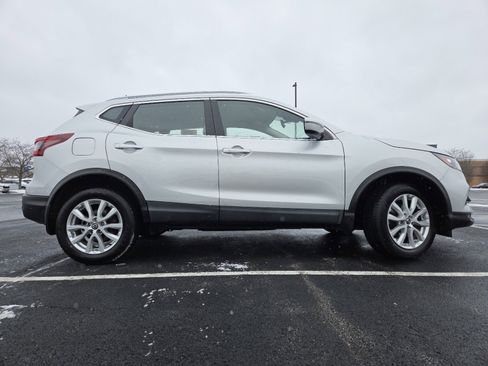 Used 2020 Nissan Rogue Sport SV w/ All-Weather Package image 17