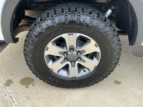 Used 2014 Ford F150 FX4 w/ Equipment Group 402A Luxury AWD/4WD image 25