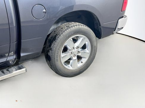 Used 2018 RAM 1500 Big Horn image 28