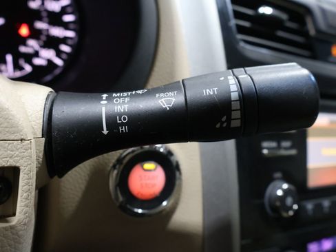 Used 2015 Nissan Altima 2.5 SV w/ Convenience Package image 34