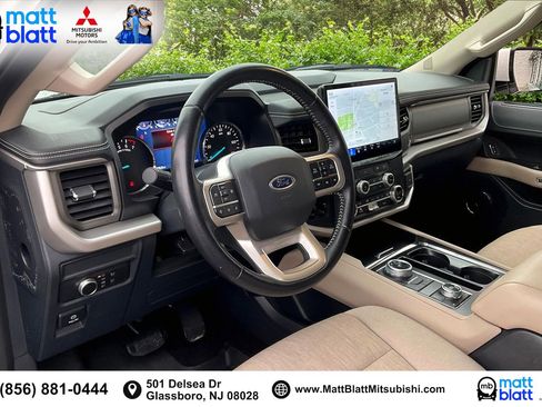 Used 2022 Ford Expedition XLT image 15