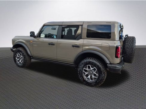 New 2025 Ford Bronco Badlands image 5