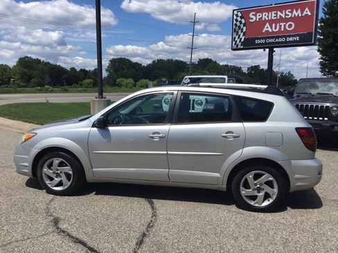 Used 2003 Pontiac Vibe w/ Power Group Value Package FWD image 10