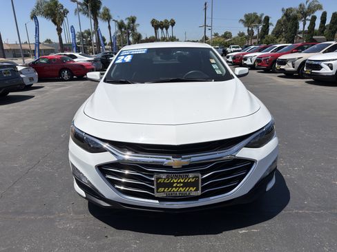 Used 2024 Chevrolet Malibu LT FWD image 3