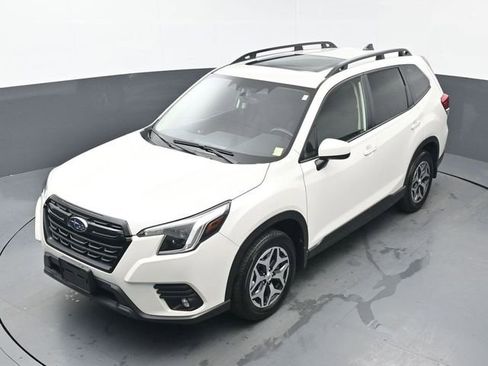 Used 2024 Subaru Forester Premium AWD/4WD image 34