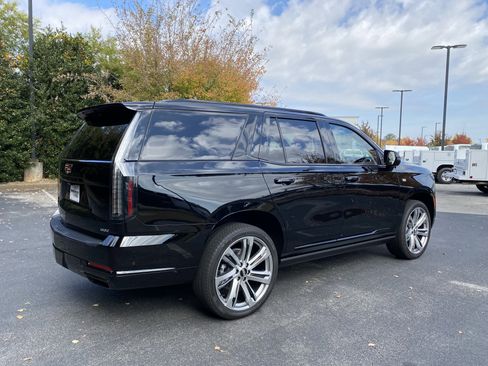 Used 2026 Cadillac Escalade Sport w/ Touring Package image 9