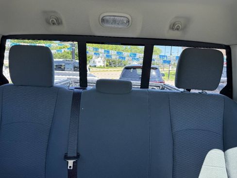 Used 2017 RAM 1500 Classic SLT w/ SLT Plus D←cor Group AWD/4WD image 25