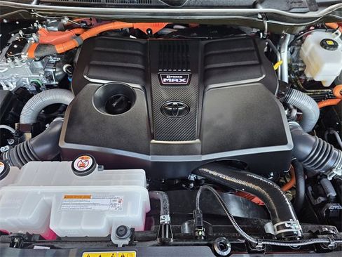 Used 2025 Toyota Sequoia Capstone image 22