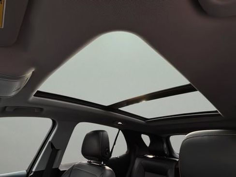 Used 2020 Chevrolet Equinox LT w/ Sport Edition AWD/4WD image 19