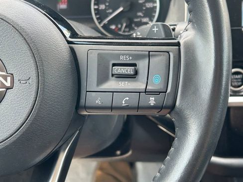 Used 2022 Nissan Pathfinder SV FWD image 36