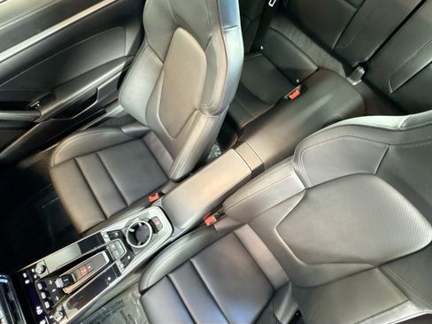 Used 2022 Porsche 911 Carrera image 19