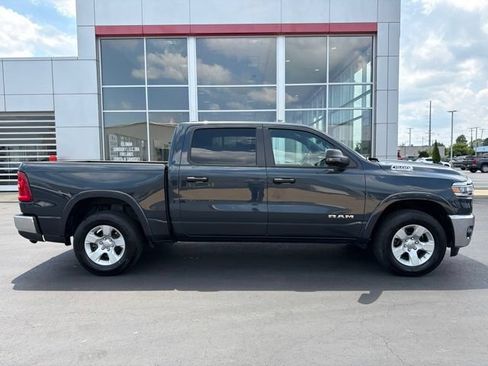 Used 2025 RAM 1500 Big Horn AWD/4WD image 8