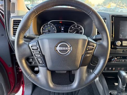Used 2024 Nissan Frontier SV w/ SV Convenience Package RWD image 10