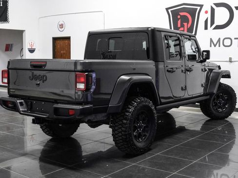 Used 2023 Jeep Gladiator Willys image 11