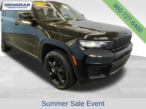 Certified 2025 Jeep Grand Cherokee L Altitude AWD/4WD image 52