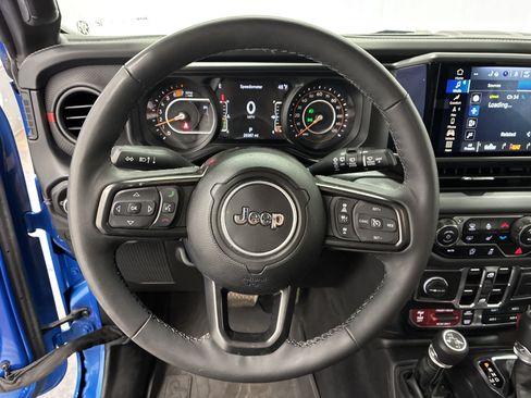 Certified 2025 Jeep Wrangler Unlimited Rubicon w/ Safety Group AWD/4WD image 21