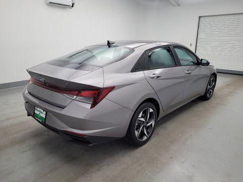 Used 2023 Hyundai Elantra SEL w/ Convenience Package FWD image 9