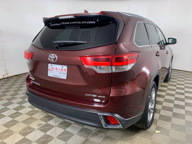 Used 2019 Toyota Highlander Limited AWD/4WD image 18