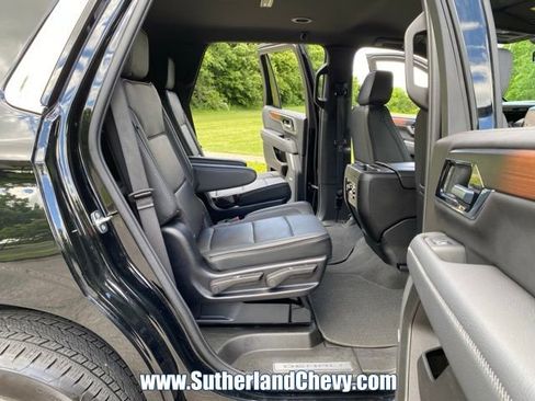 Used 2025 GMC Yukon Denali AWD/4WD image 39