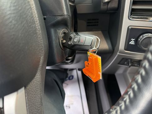 Used 2022 Ford F250 Lariat w/ Tremor Off-Road Package image 16