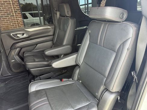 Used 2021 Chevrolet Suburban RST w/ Luxury Package image 18