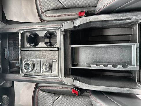 Used 2024 Ford Expedition Limited AWD/4WD image 33