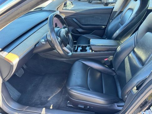 Used 2019 Tesla Model 3 image 27