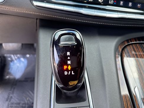 Used 2023 Cadillac Escalade ESV Premium Luxury image 23