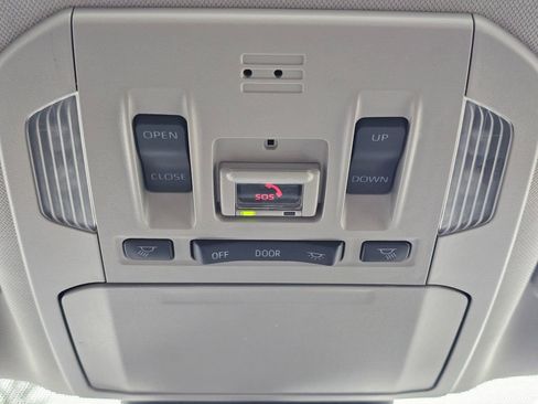 Used 2022 Toyota Highlander XLE image 75